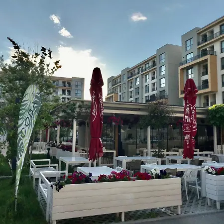 Mamaia Onix Blue Apartments